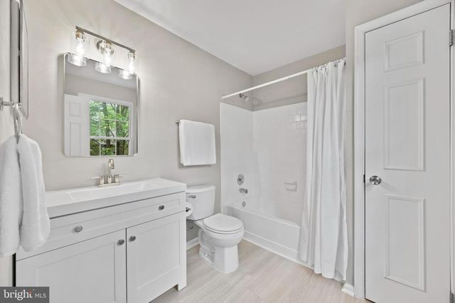 6022 WESTBOURNE PL, Centreville, VA 20120