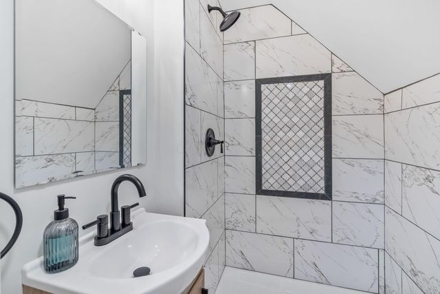 221 S Yale Avenue, Columbus, OH 43222