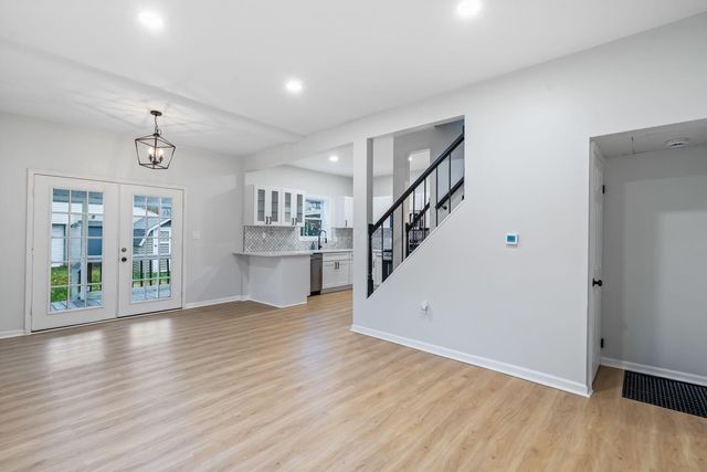 221 S Yale Avenue, Columbus, OH 43222