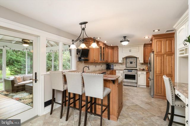 111 LAUREL DR, Robbinsville, NJ 08691