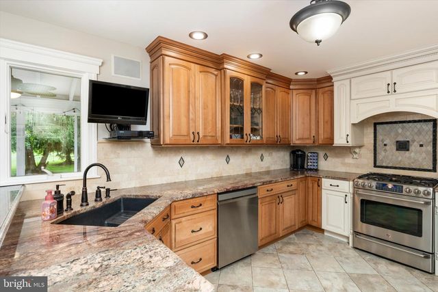 111 LAUREL DR, Robbinsville, NJ 08691