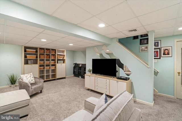 111 LAUREL DR, Robbinsville, NJ 08691