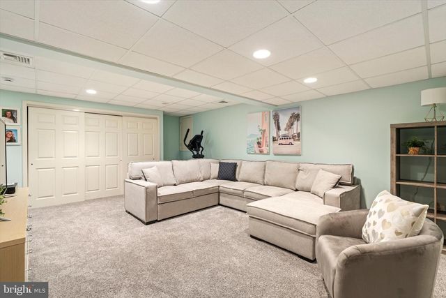 111 LAUREL DR, Robbinsville, NJ 08691