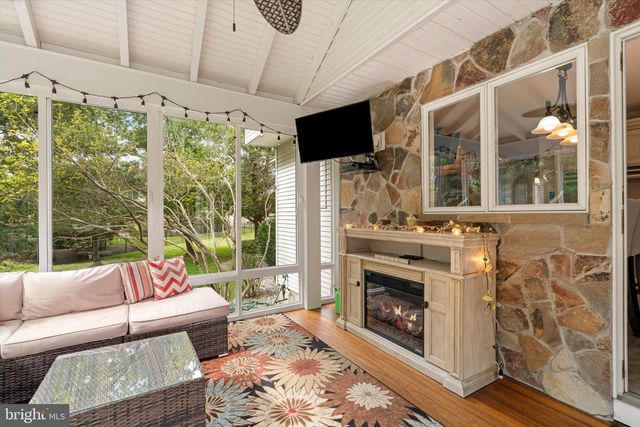 111 LAUREL DR, Robbinsville, NJ 08691
