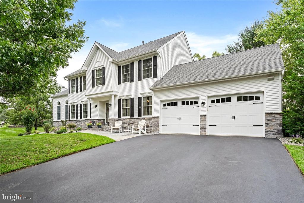 111 LAUREL DR, ROBBINSVILLE, NJ 08691 — photo 2