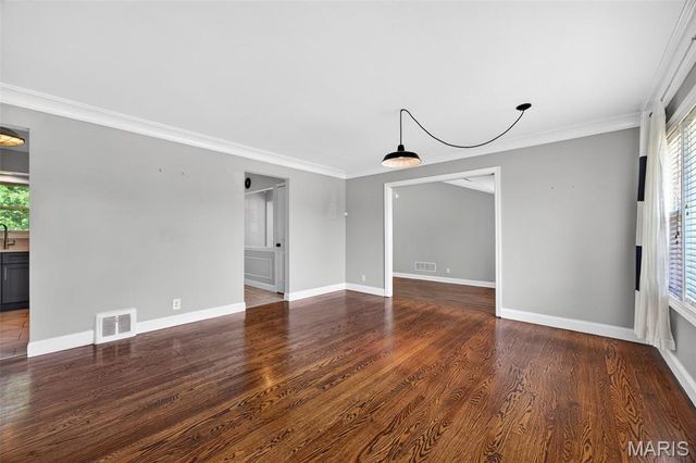 247 Old Ballwin Road, Ballwin, MO 63021