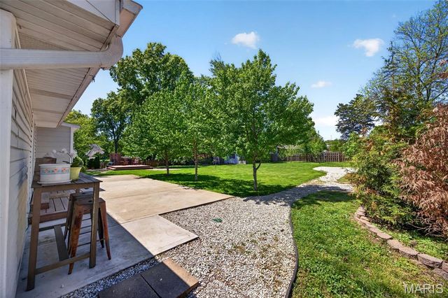 247 Old Ballwin Road, Ballwin, MO 63021