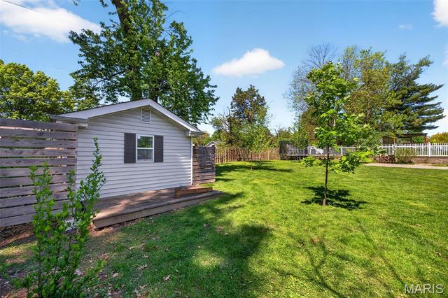 247 Old Ballwin Road, Ballwin, MO 63021