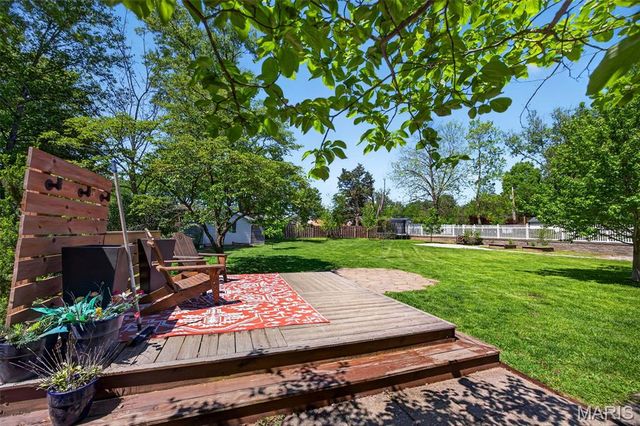 247 Old Ballwin Road, Ballwin, MO 63021
