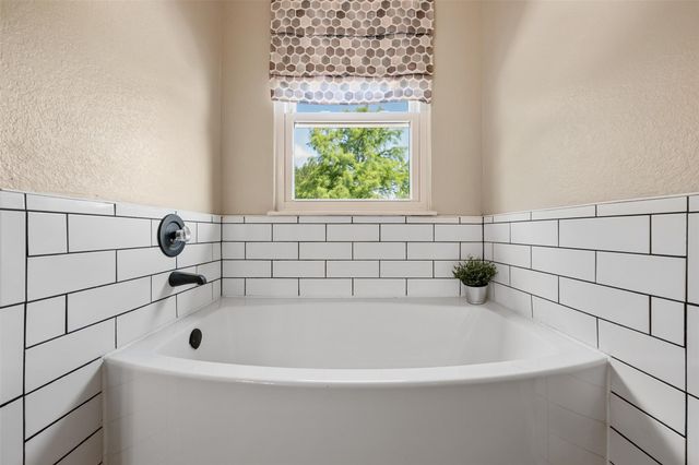 901 Forest TRL, Cedar Park, TX 78613