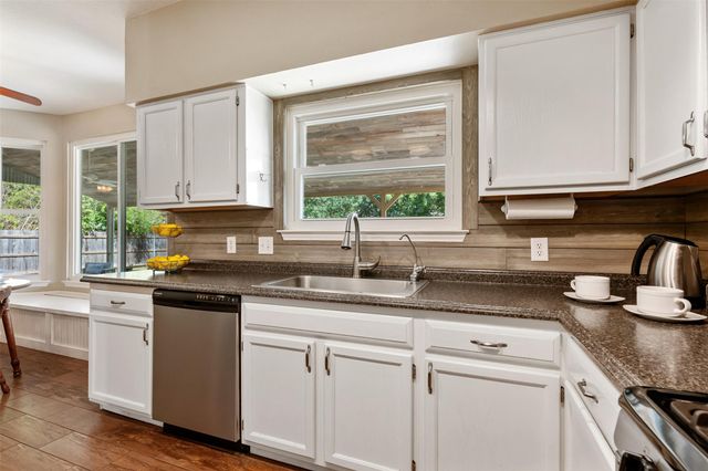 901 Forest TRL, Cedar Park, TX 78613