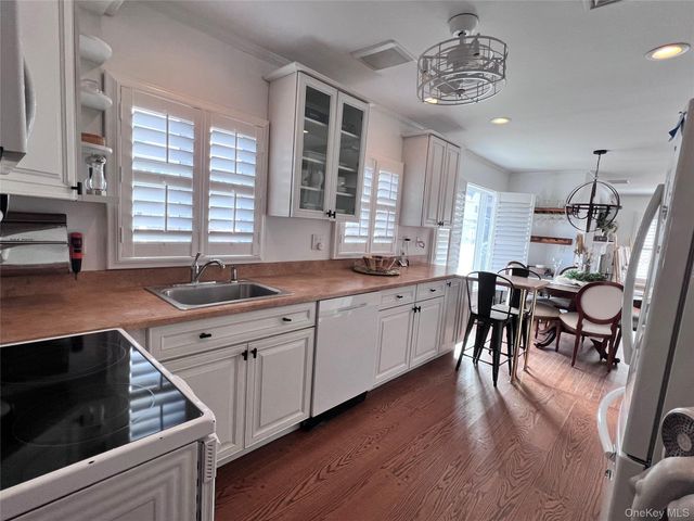 71 Boyd Street, Long Beach, NY 11561