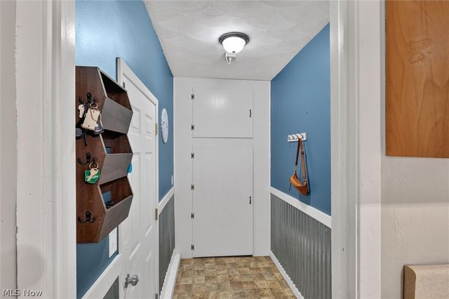 166 Pinewood Drive, Elyria, OH 44035