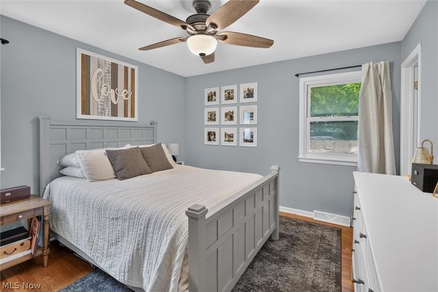166 Pinewood Drive, Elyria, OH 44035