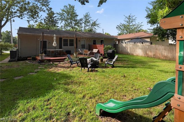 166 Pinewood Drive, Elyria, OH 44035