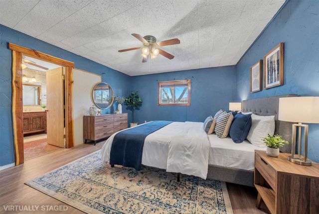 5920 Walnut Creek Drive, Granbury, TX 76049