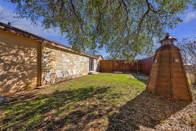 5920 Walnut Creek Drive, Granbury, TX 76049