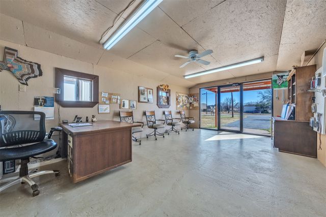 5920 Walnut Creek Drive, Granbury, TX 76049