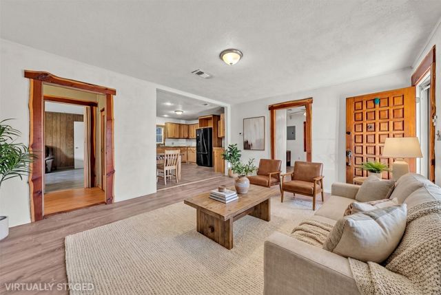 5920 Walnut Creek Drive, Granbury, TX 76049