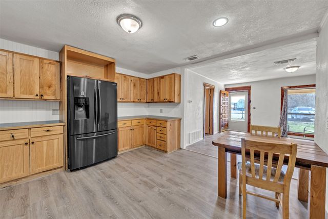 5920 Walnut Creek Drive, Granbury, TX 76049