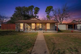 5920 Walnut Creek Drive, Granbury, TX 76049