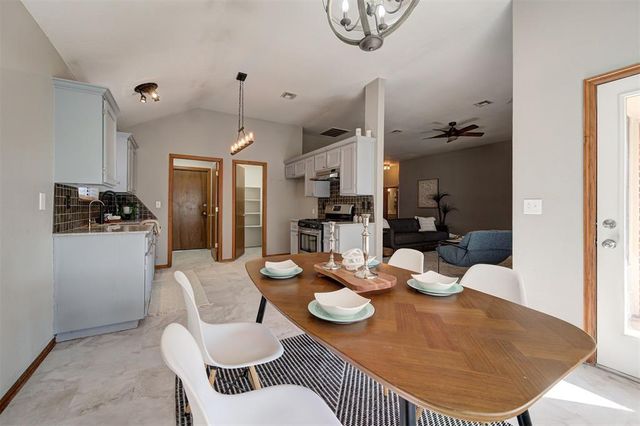 712 SW 153rd Street, Oklahoma City, OK 73170