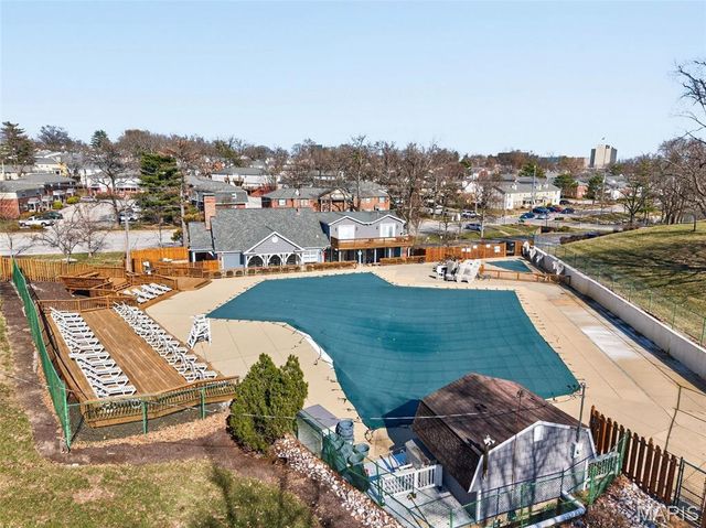 9137 Wrenwood Lane, Brentwood, MO 63144