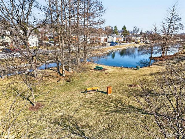 9137 Wrenwood Lane, Brentwood, MO 63144