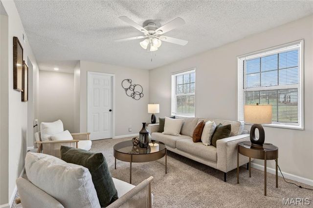 9137 Wrenwood Lane, Brentwood, MO 63144