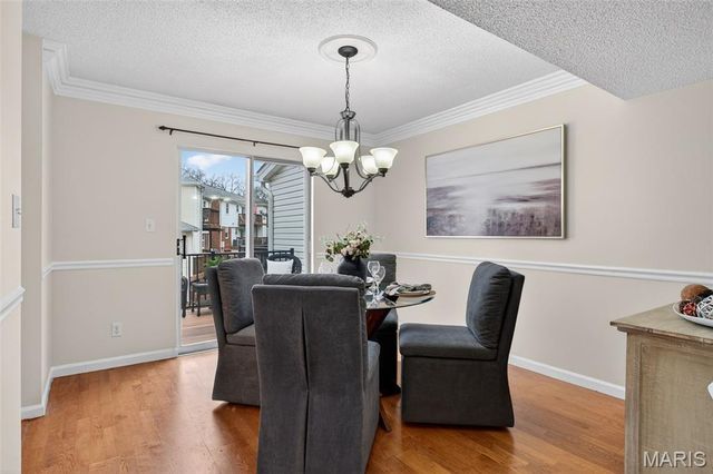 9137 Wrenwood Lane, Brentwood, MO 63144