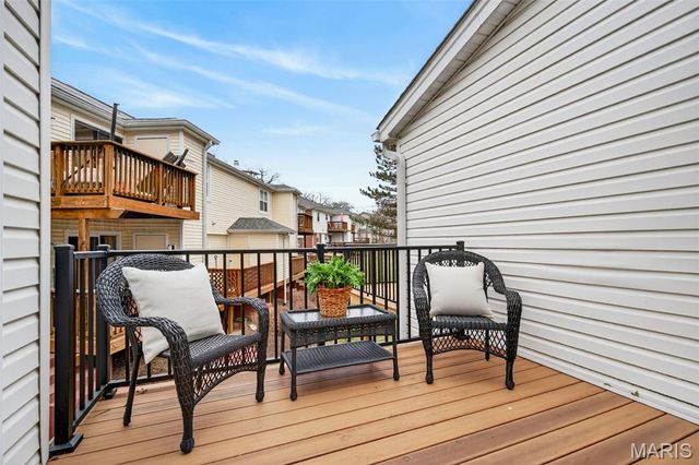 9137 Wrenwood Lane, Brentwood, MO 63144