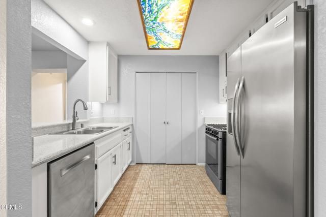 2202 Martinique Lane, Oxnard, CA 93035