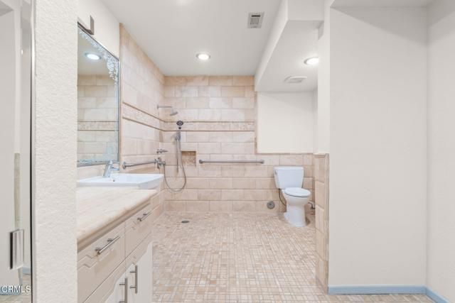 2202 Martinique Lane, Oxnard, CA 93035