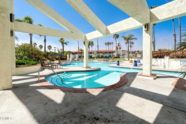 2202 Martinique Lane, Oxnard, CA 93035