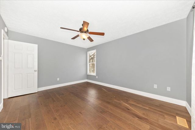 2160 COLLINGWOOD LN, Frederick, MD 21702