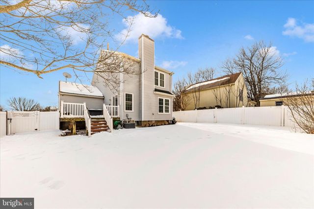 2160 COLLINGWOOD LN, Frederick, MD 21702