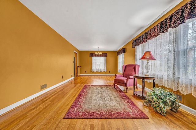 1138 Highland RD, Salem, VA 24153