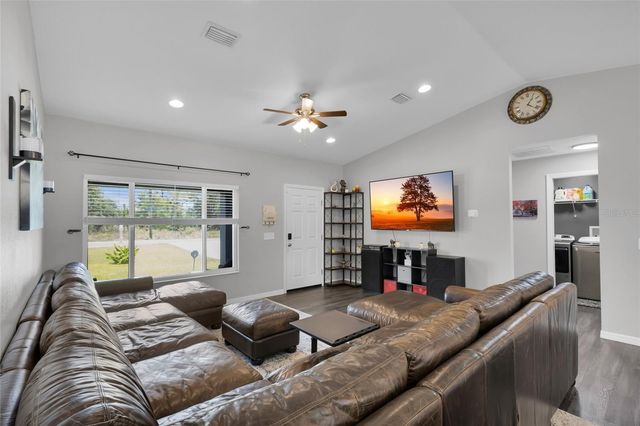 20 MALAUKA CIRCLE, Ocklawaha, FL 32179