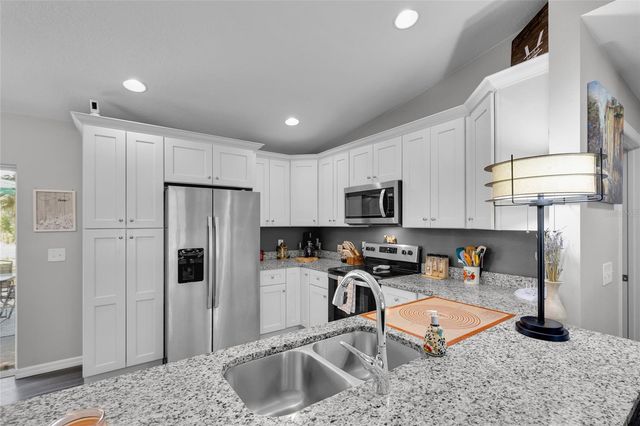20 MALAUKA CIRCLE, Ocklawaha, FL 32179