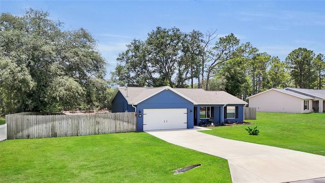 20 MALAUKA CIRCLE, Ocklawaha, FL 32179