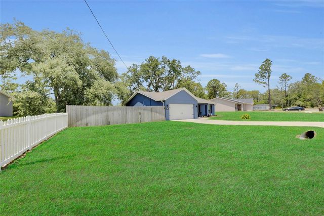 20 MALAUKA CIRCLE, Ocklawaha, FL 32179