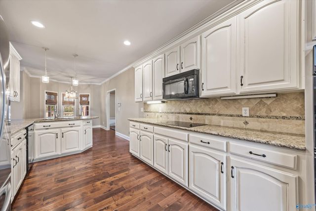 3016 Tantallon Drive, Owens Cross Roads, AL 35763