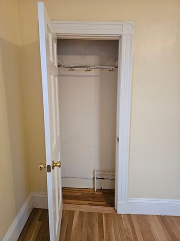 12 Hall St 12, Quincy, MA 02169