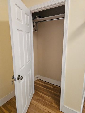 12 Hall St 12, Quincy, MA 02169