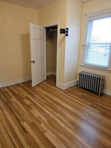 12 Hall St 12, Quincy, MA 02169