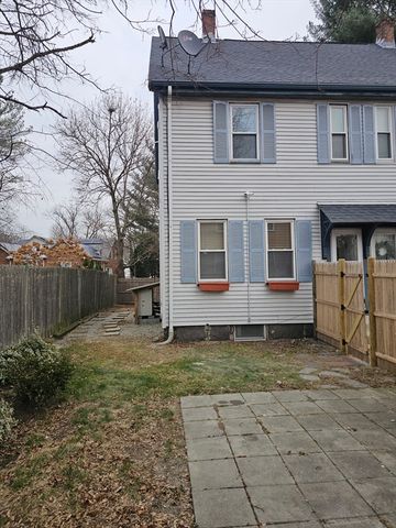 12 Hall St 12, Quincy, MA 02169