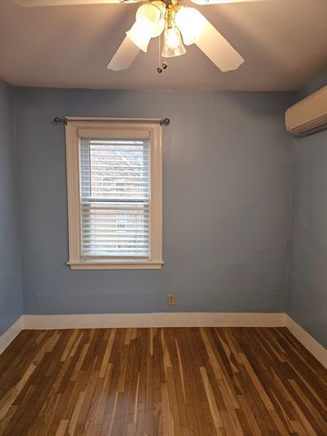 12 Hall St 12, Quincy, MA 02169