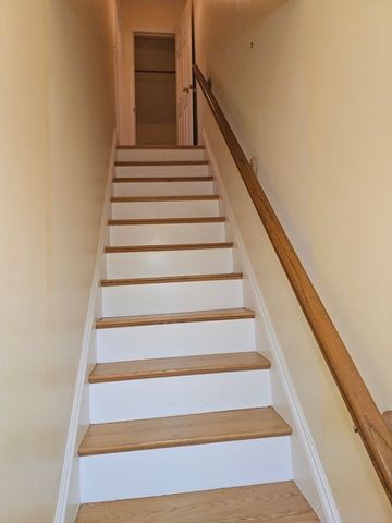 12 Hall St 12, Quincy, MA 02169