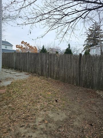 12 Hall St 12, Quincy, MA 02169