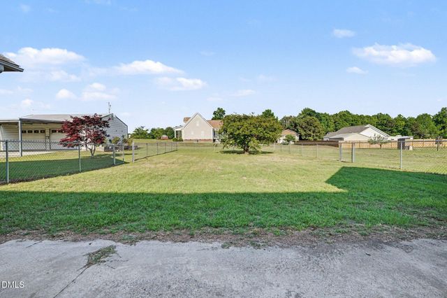 1025 Long Branch Road, Smithfield, NC 27577